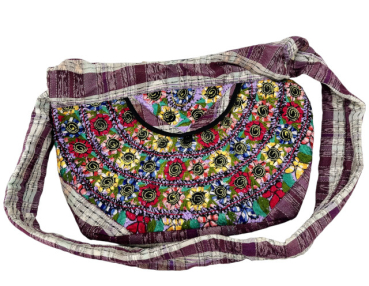 Preview: Upcycling Güipiles Tasche bestickt